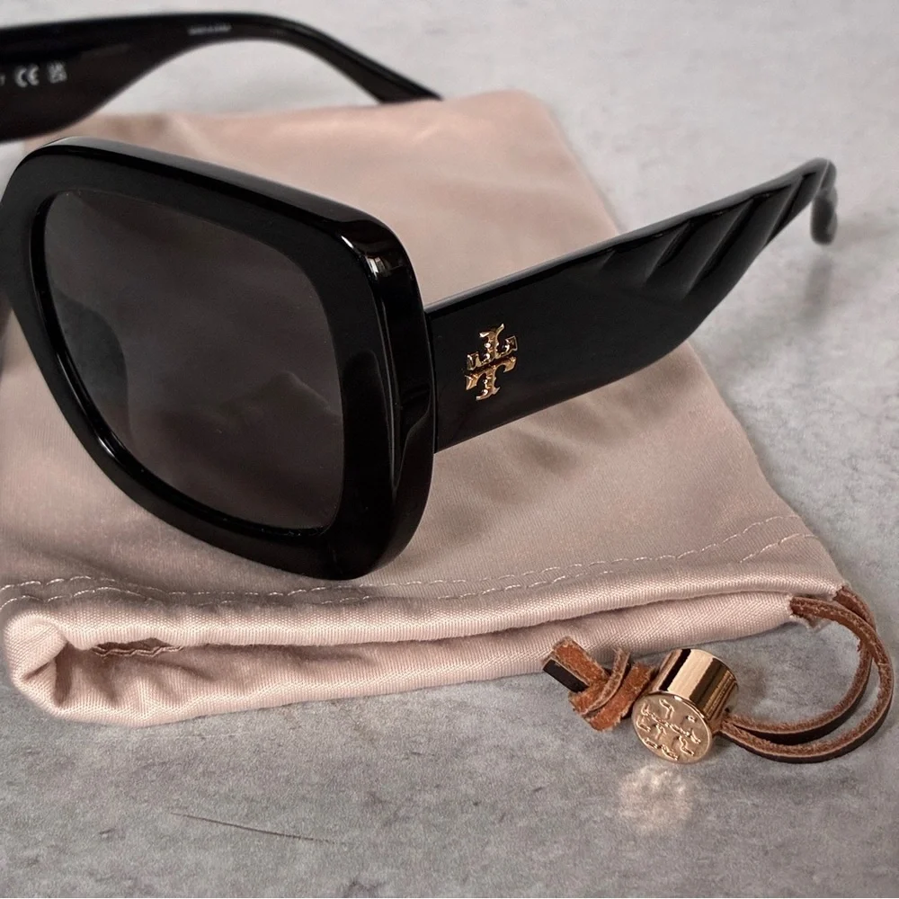 Tory Burch TY7179U 1709/87 Oversized Black Square Sunglasses NWOT w/ Case